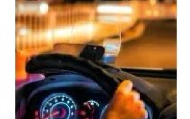 女童调整汽车座椅致后排弟弟死亡，父母起诉车企要求赔偿200万被法院驳回